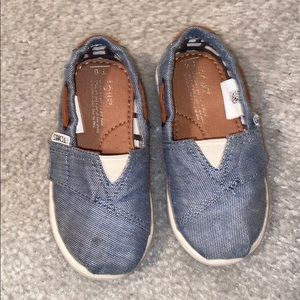 Toms slip ons